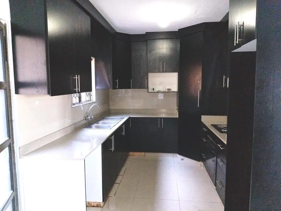 3 Bedroom House to rent in Longcroft