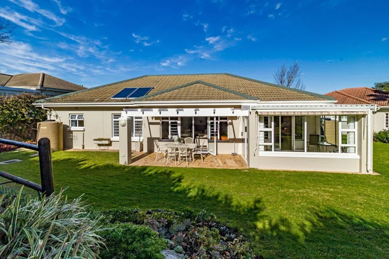 2 Bedroom House for sale in Helderberg Village