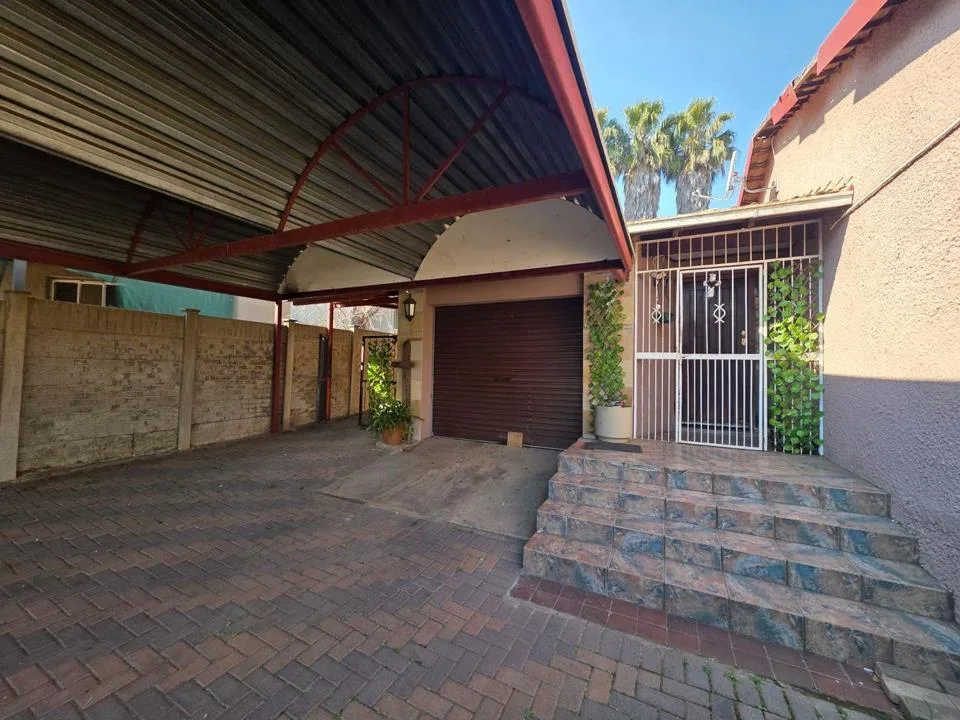 3 Bedroom House for sale in Sasolburg Ext 10