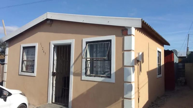 1 Bedroom House for sale in Browns Farm