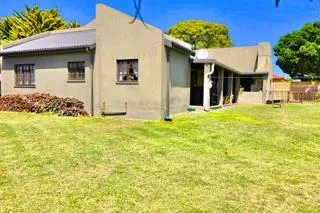3 Bedroom House for sale in Stilbaai Wes
