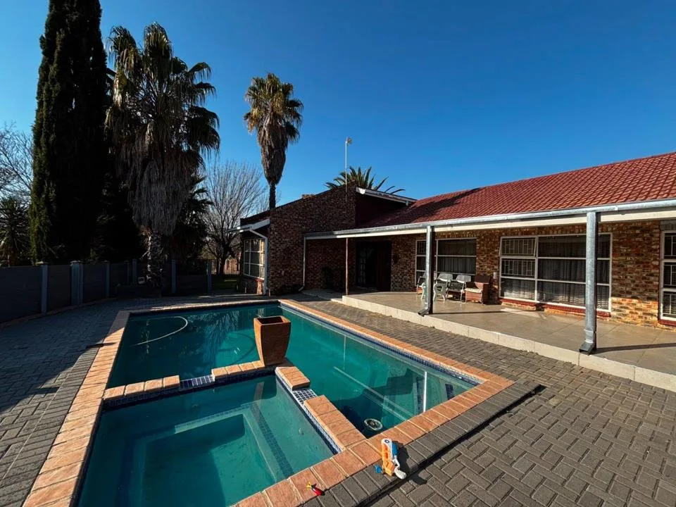 3 Bedroom House for sale in Elandia
