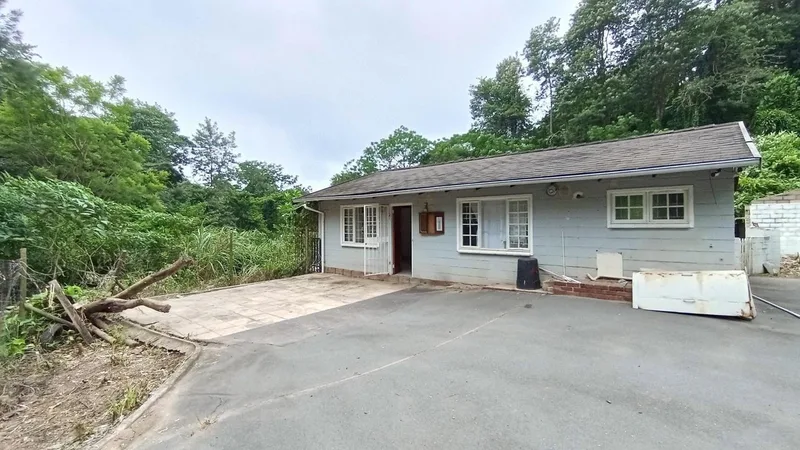 2 Bedroom House for sale in Escombe