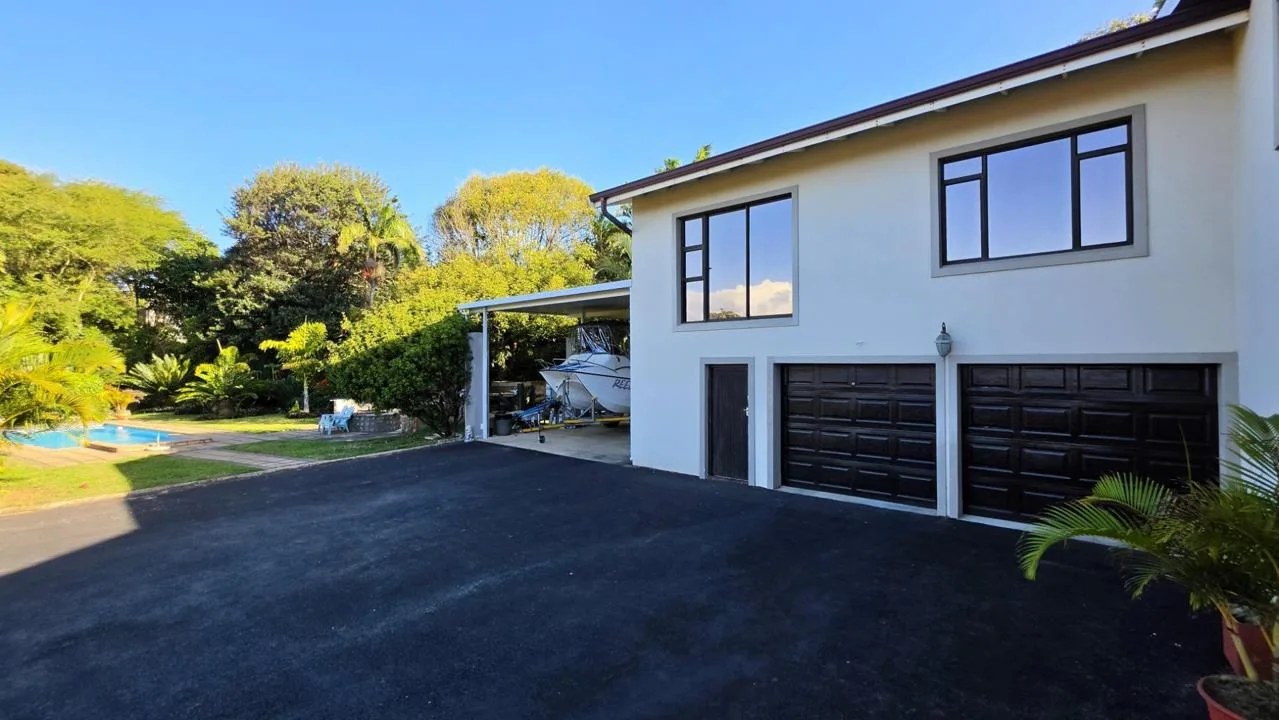 3 Bedroom House for sale in Shelly Beach