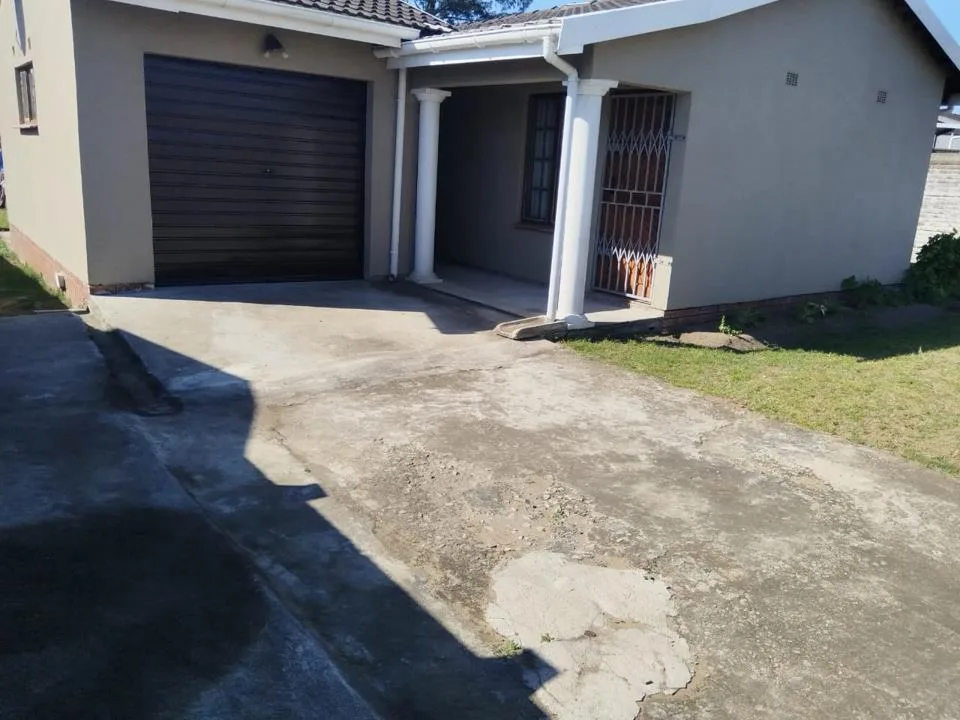3 Bedroom House for sale in Esikhawini