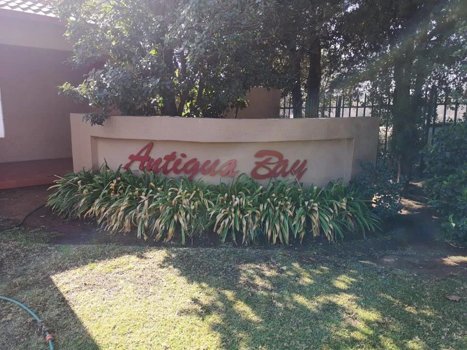 2 Bedroom Townhouse for sale in Vaalpark