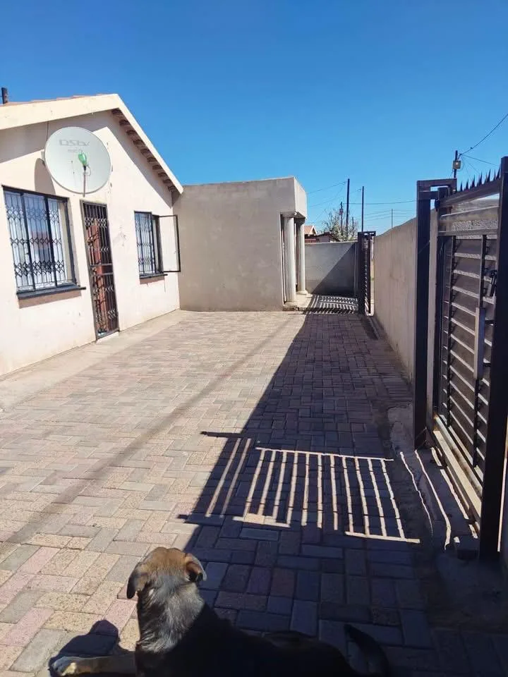 2 Bedroom House for sale in Kwaguqa