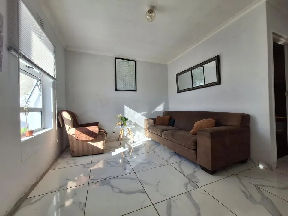 2 Bedroom House for sale in Bay View