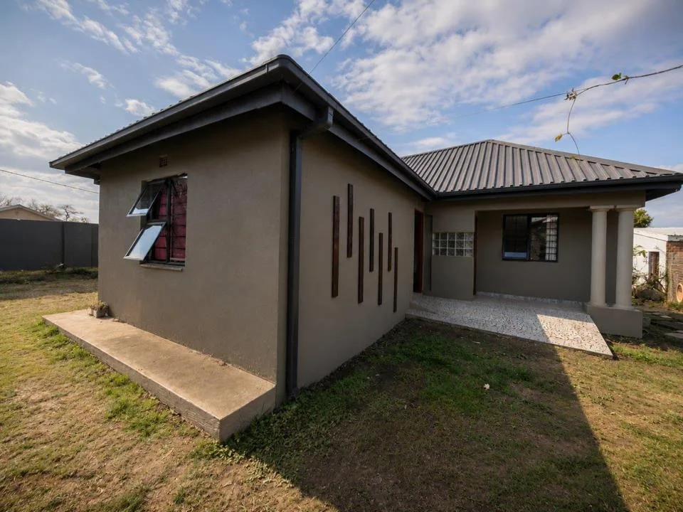 2 Bedroom Apartment / flat to rent in Egerton