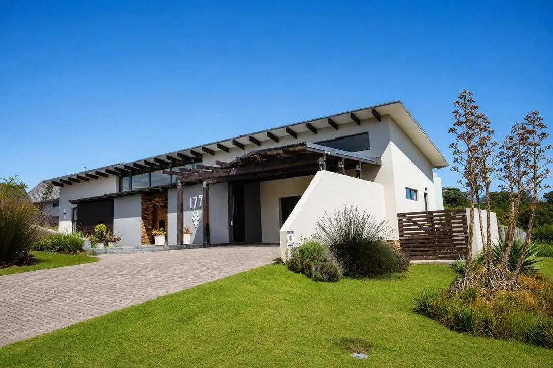 4 Bedroom House for sale in Gqebera