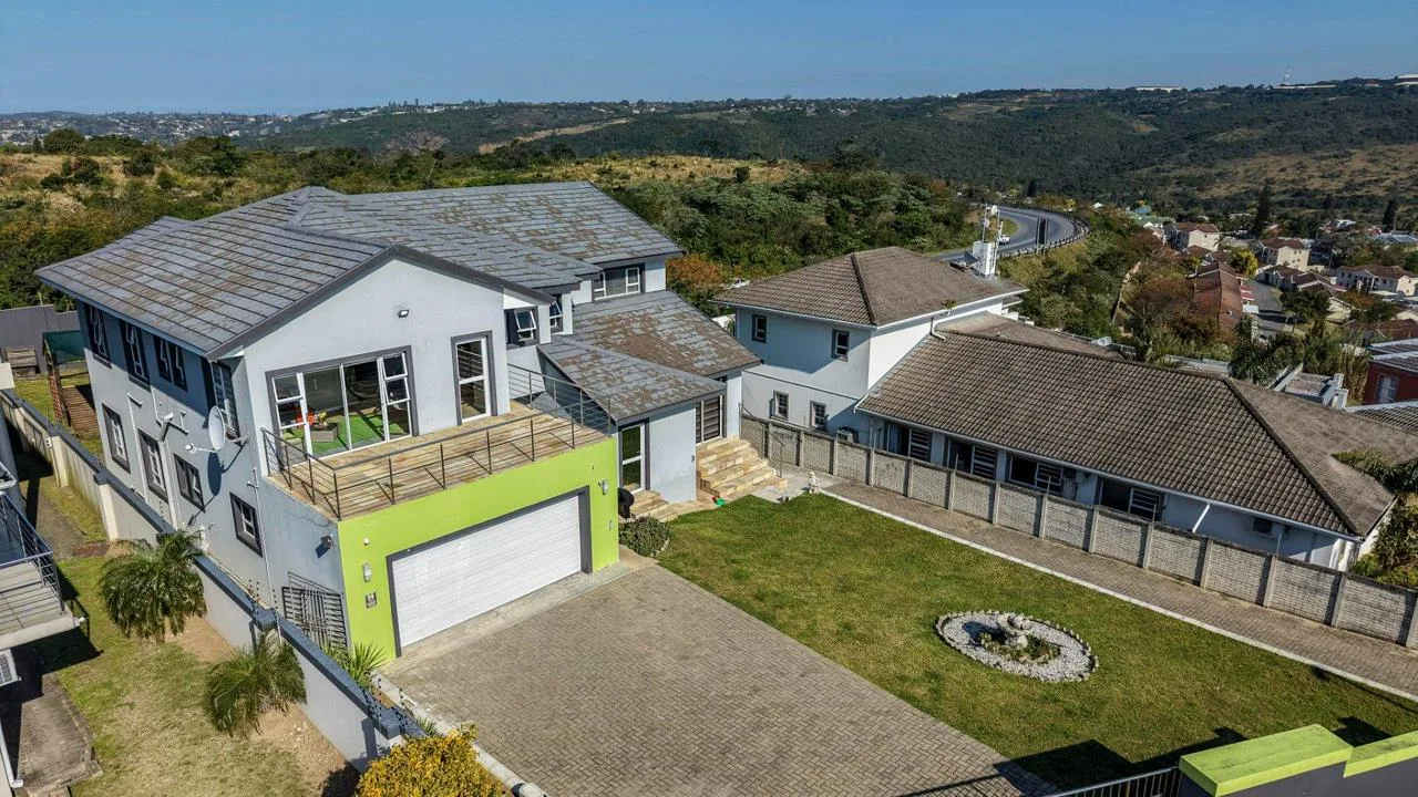 4 Bedroom House for sale in Nahoon Valley Park