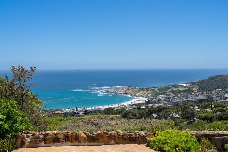 4 Bedroom House for sale in Camps Bay