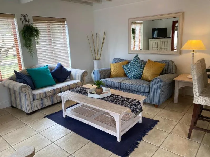 2 Bedroom Townhouse for sale in Keurboomstrand