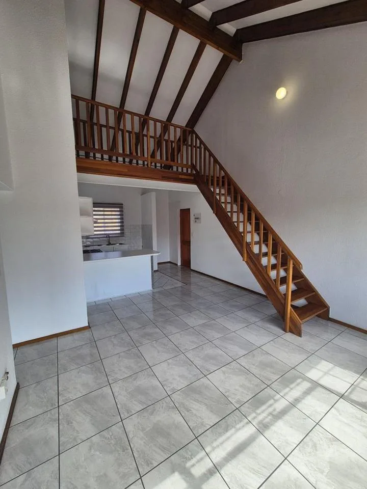 2 Bedroom Apartment / flat to rent in Paulshof