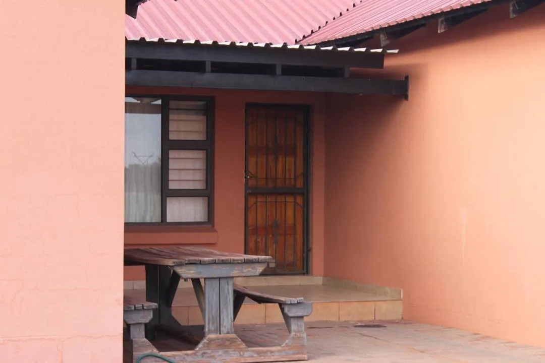 3 Bedroom House for sale in Kathu