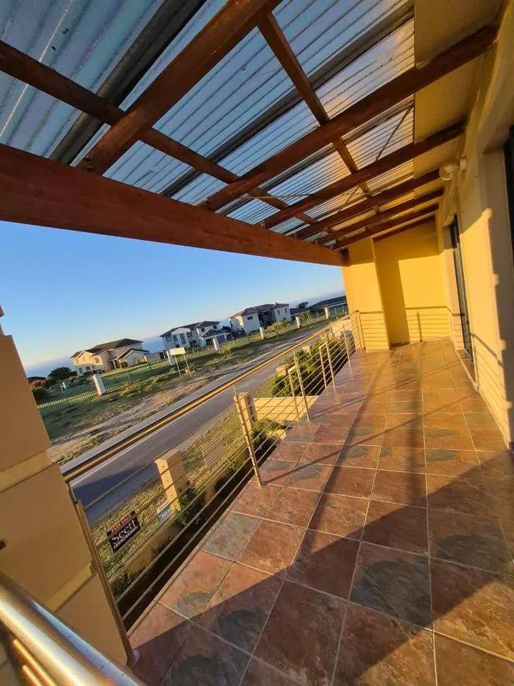 3 Bedroom Townhouse for sale in Mossel Bay Central