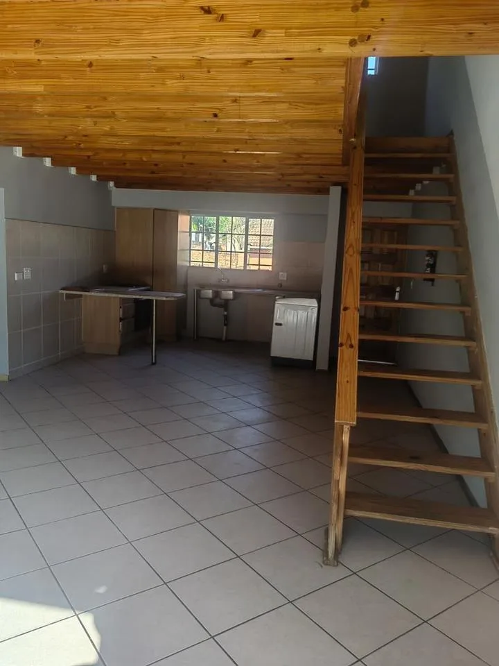 5 Bedroom House to rent in Stonehenge