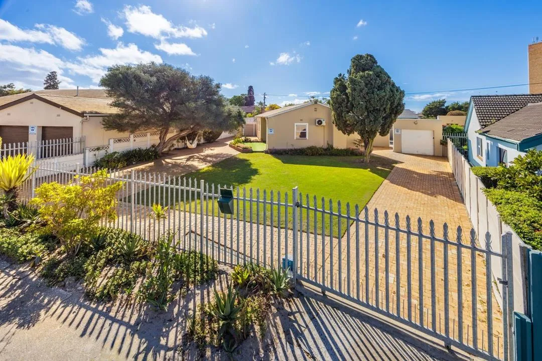 3 Bedroom House for sale in Labiance