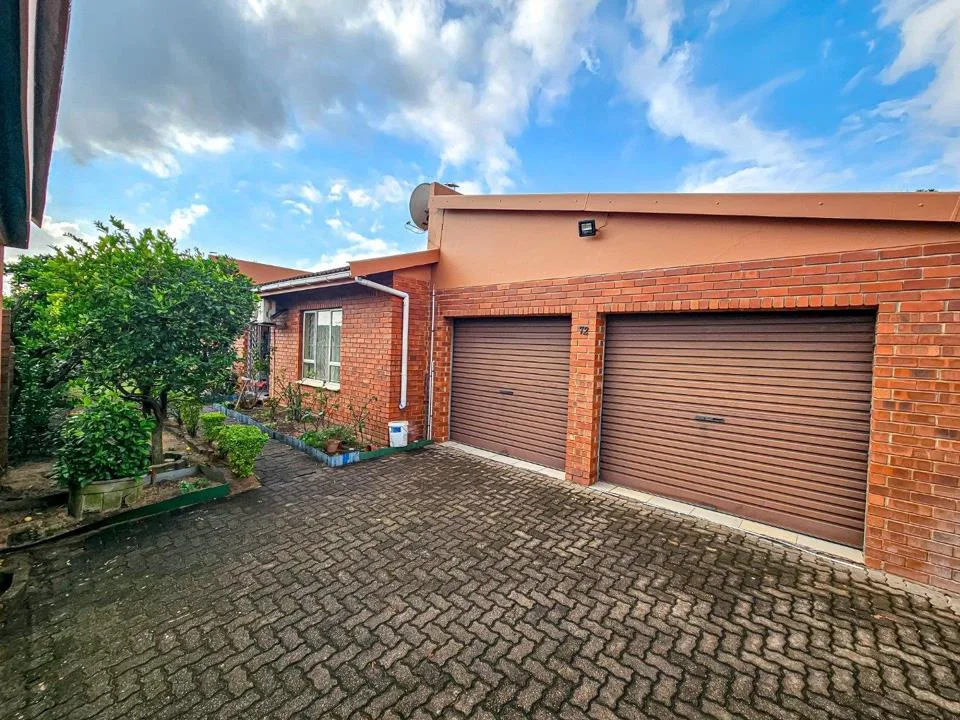 3 Bedroom House for sale in Brackenham