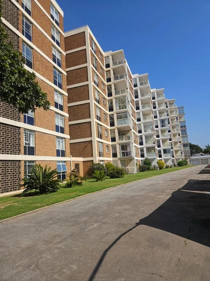 2 Bedroom Apartment / flat to rent in St Georges Park
