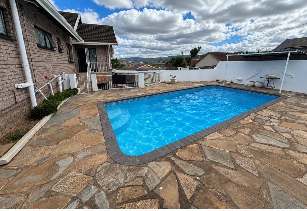 4 Bedroom House for sale in Mountain Rise