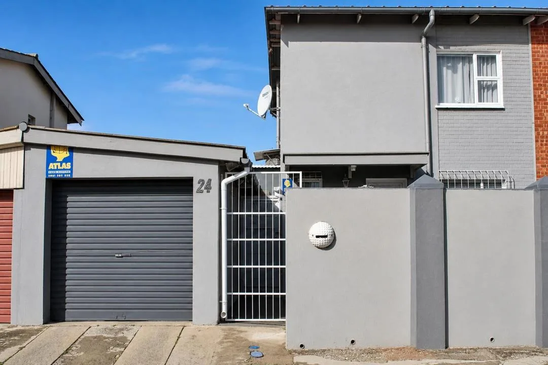2 Bedroom House for sale in Algoa Park