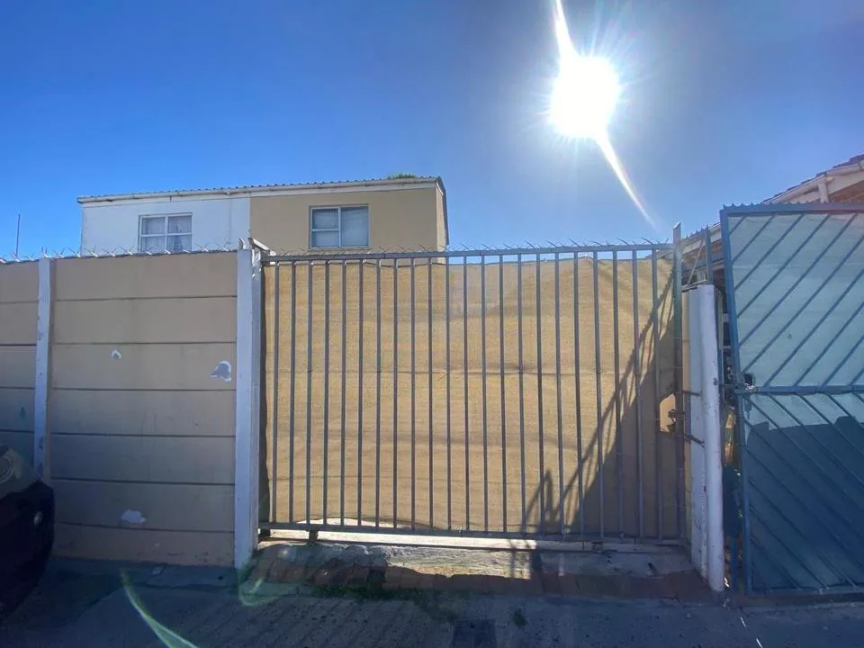 3 Bedroom House for sale in Beacon Valley