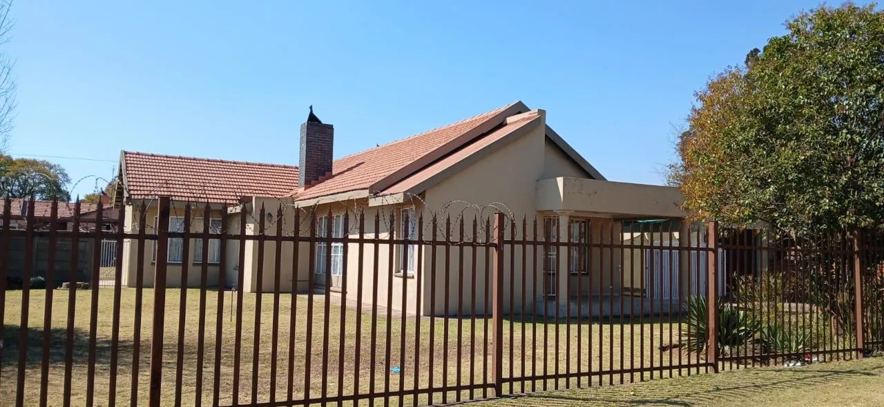 3 Bedroom House to rent in Witbank Ext 8