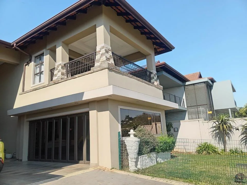 5 Bedroom House for sale in Izinga Estate