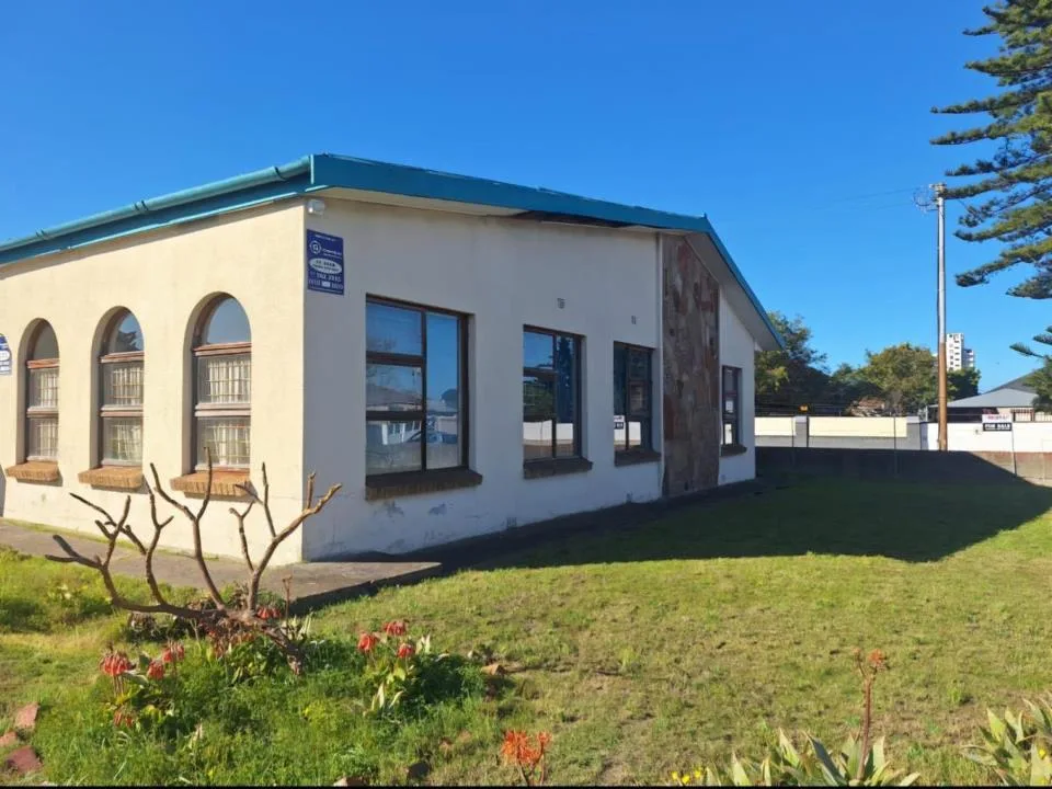 4 Bedroom House for sale in Fairfield Estate