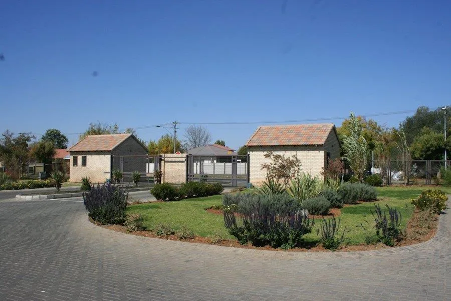 2 Bedroom Townhouse for sale in Wilgehof