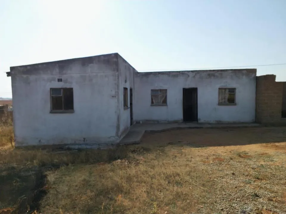 1 Bedroom House for sale in Makgwareng