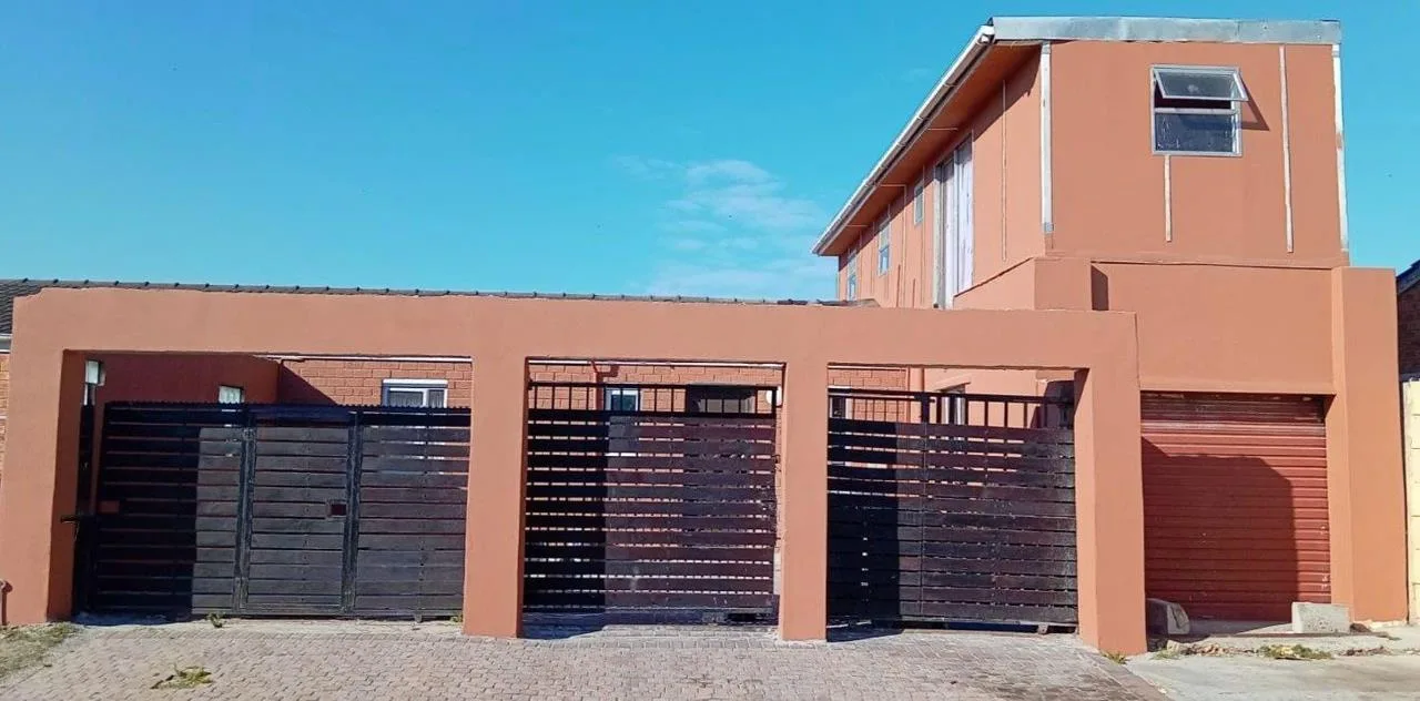 5 Bedroom House for sale in Westridge