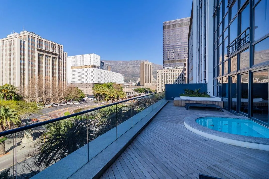 0.5 Bedroom Apartment / flat for sale in Cape Town City Centre