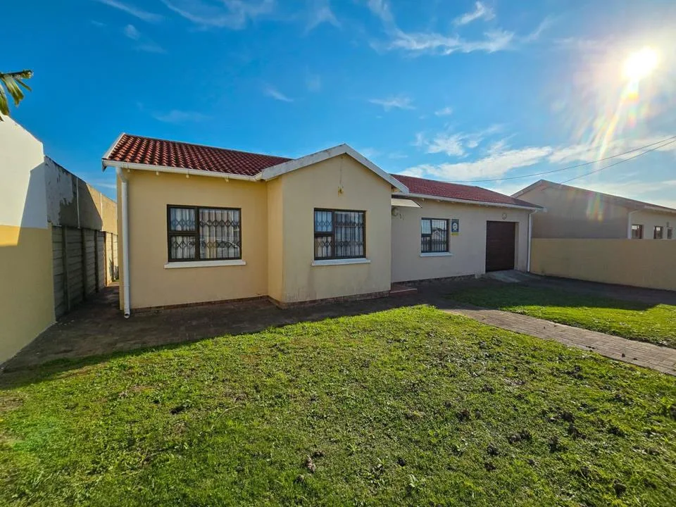 3 Bedroom House for sale in Amalinda