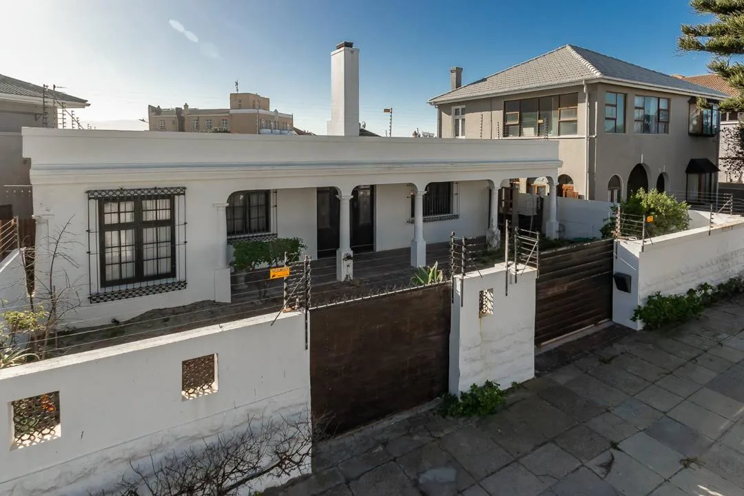 3 Bedroom House for sale in Muizenberg