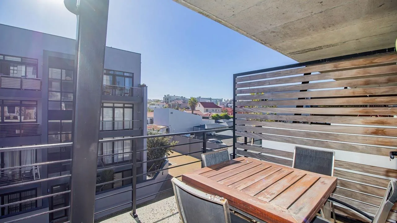 1 Bedroom Apartment / flat for sale in Beachfront