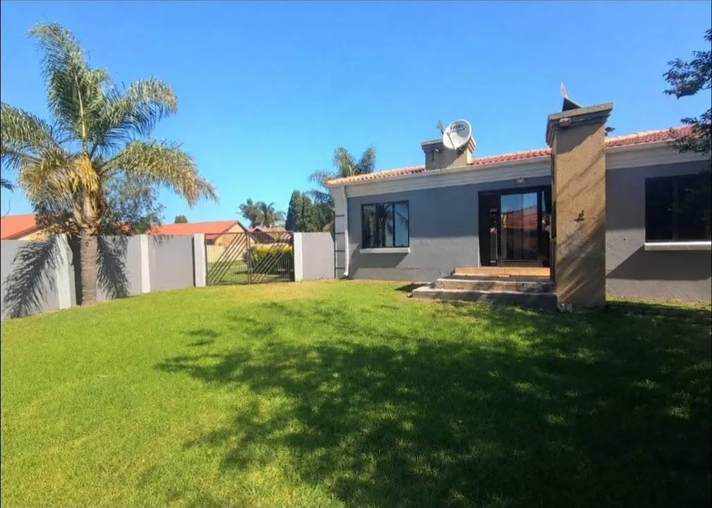 3 Bedroom Townhouse to rent in Reyno Ridge