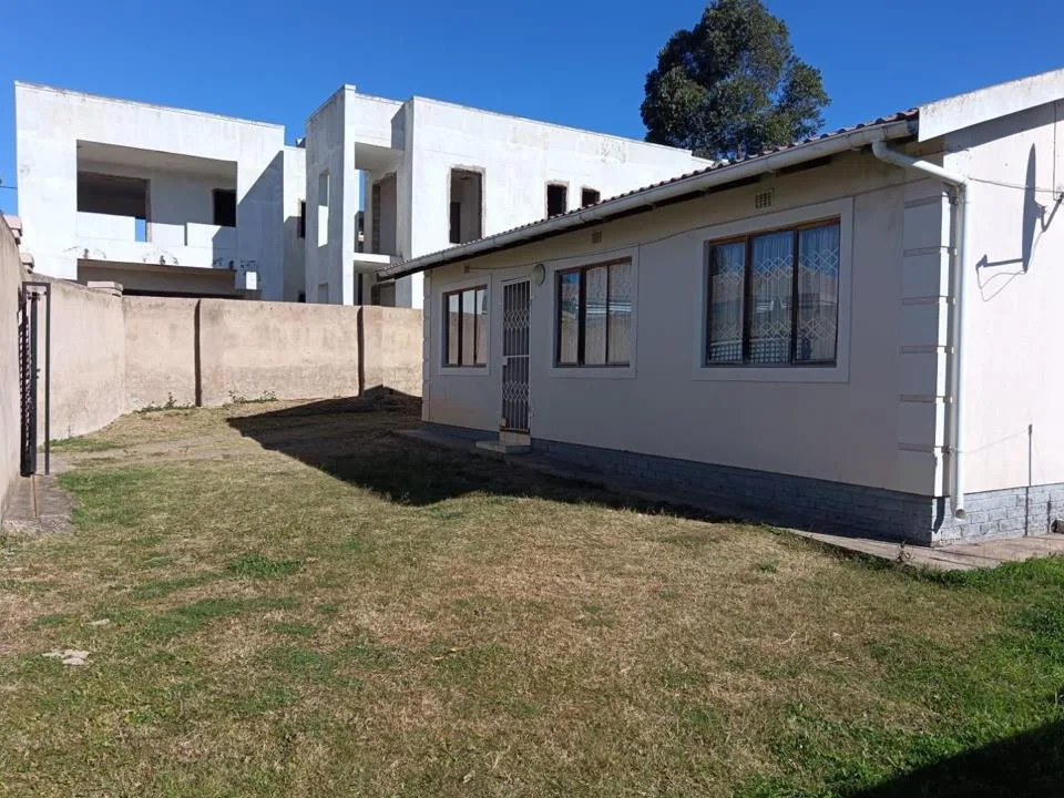 3 Bedroom House for sale in Southernwood