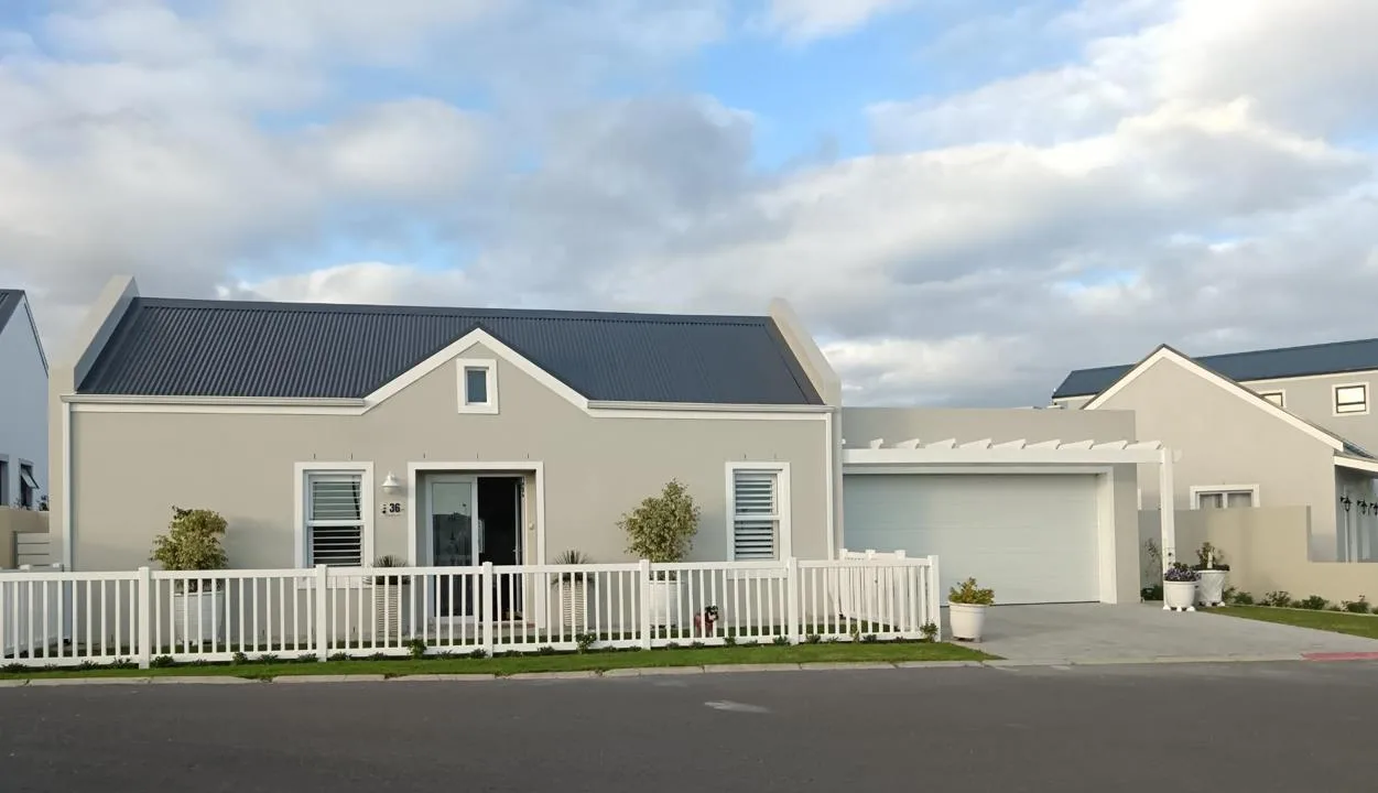 3 Bedroom House for sale in Westcliff