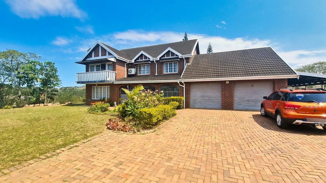 5 Bedroom House for sale in Palmiet