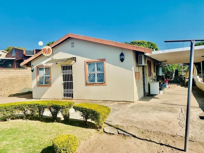 3.5 Bedroom House for sale in Savannah Park