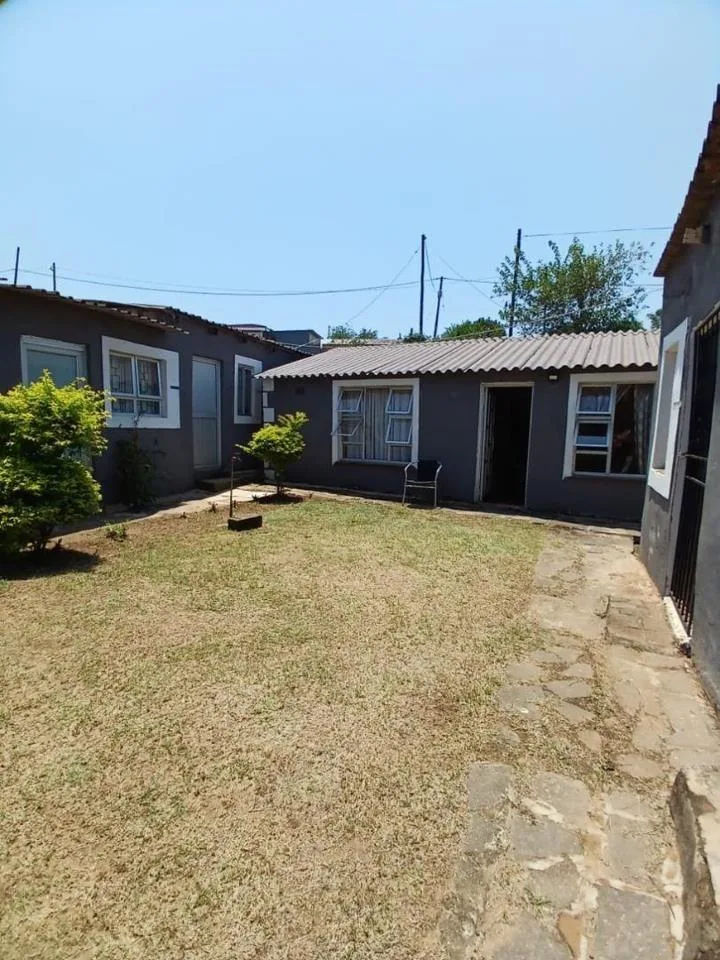 2 Bedroom Townhouse to rent in Umlazi