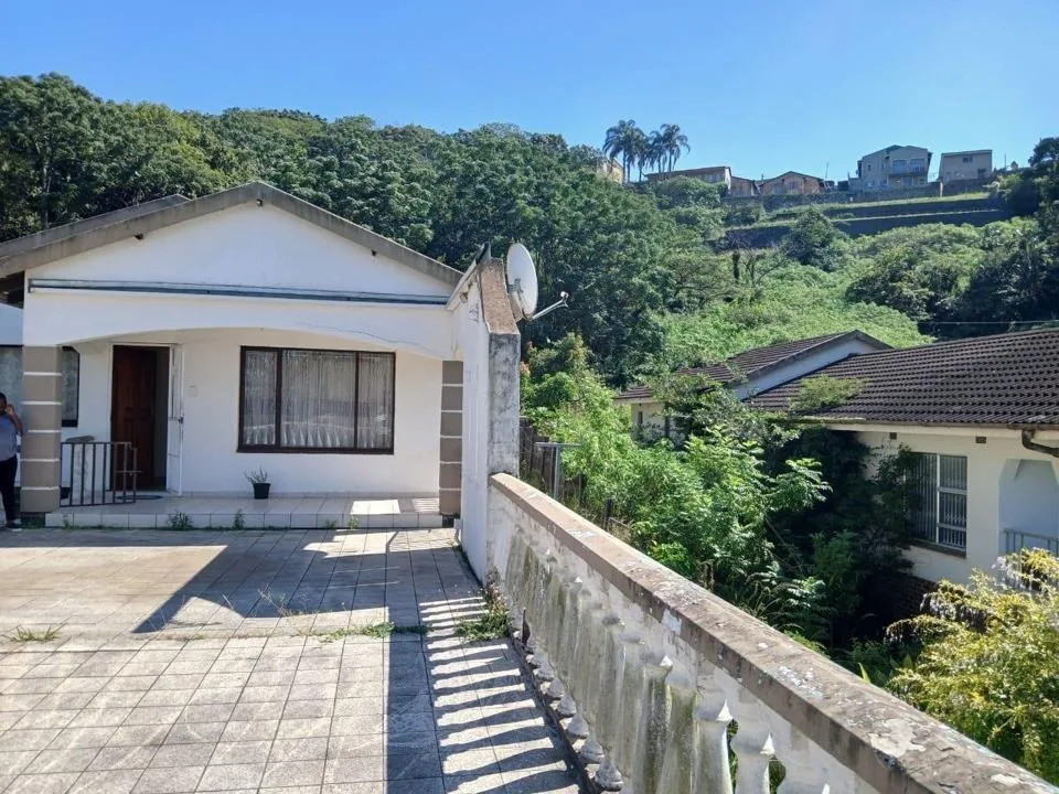 5 Bedroom House for sale in Silverglen