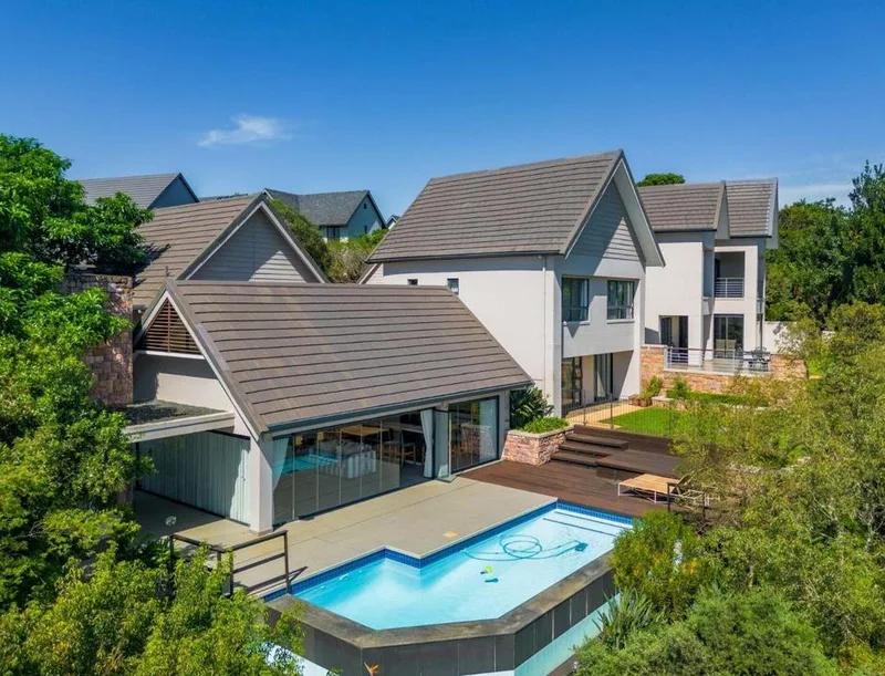 4 Bedroom House for sale in Cotswold Downs Golf & Country Estate