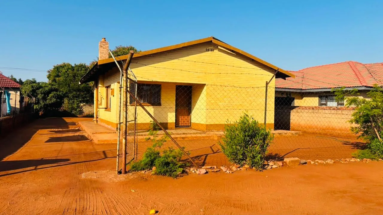 3 Bedroom House for sale in Lebowakgomo Zone A