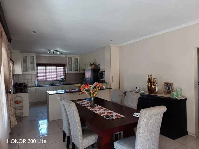 3 Bedroom Townhouse for sale in Montclair