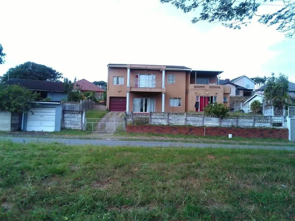5 Bedroom House for sale in Bluff
