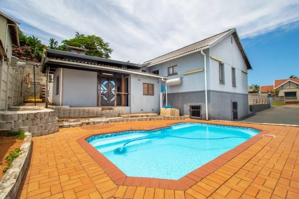 5 Bedroom House for sale in Bluff