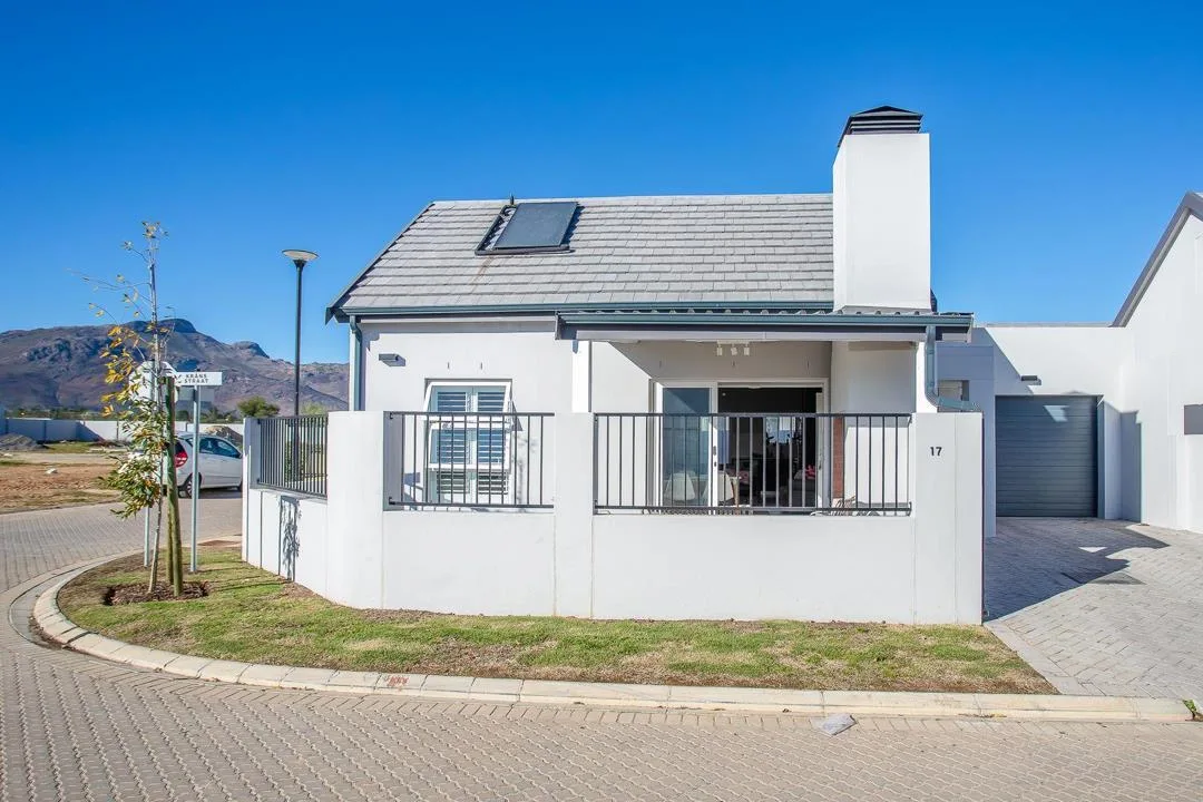2 Bedroom House for sale in Klein Parys
